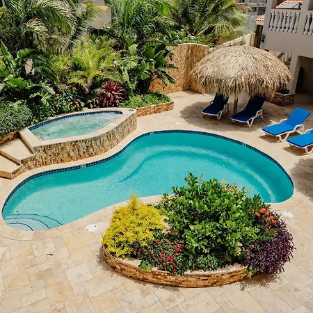 Best Quality 2-Bedroom Apartment 2 Km From Eagle Beach